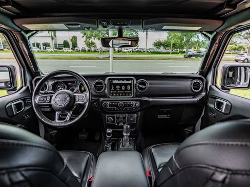 Used 2023 Jeep Wrangler Unlimited Sahara w/ Cold Weather Group AWD/4WD image 20