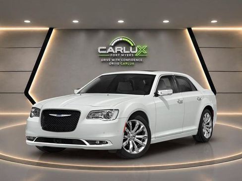 Used 2019 Chrysler 300 S RWD image 1