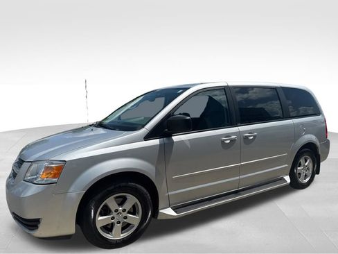 Used 2010 Dodge Grand Caravan SE w/ Popular Equipment Group FWD image 5