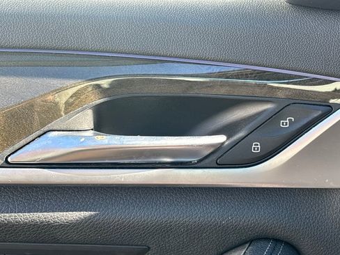 Used 2019 BMW 540i w/ Convenience Package image 8