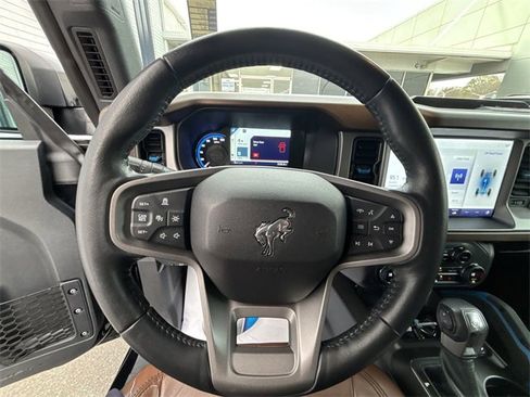 Used 2023 Ford Bronco Outer Banks image 11