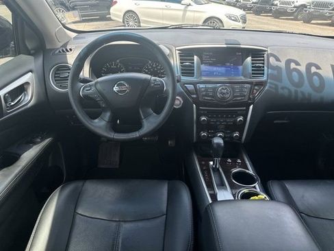 Used 2015 Nissan Pathfinder Platinum FWD image 26