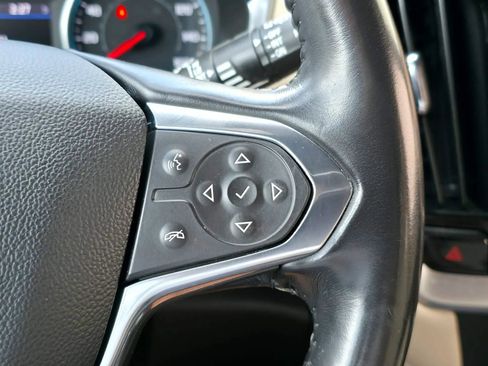 Used 2022 Chevrolet Traverse LT AWD/4WD image 21