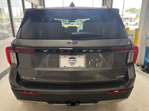 New 2026 Ford Explorer Active w/ Active Comfort Package AWD/4WD image 4