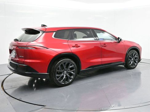 Used 2025 Toyota Crown Signia Limited w/ Advanced Technology Package image 7