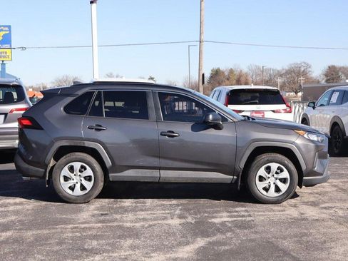 Used 2019 Toyota RAV4 LE image 5