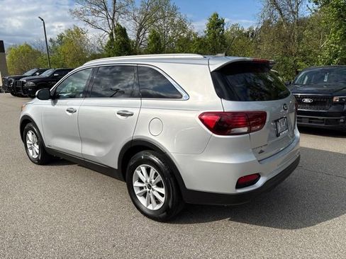 Used 2020 Kia Sorento LX w/ LX I4 Convenience Package AWD/4WD image 3