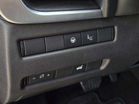 Used 2021 Nissan Rogue Platinum FWD image 23