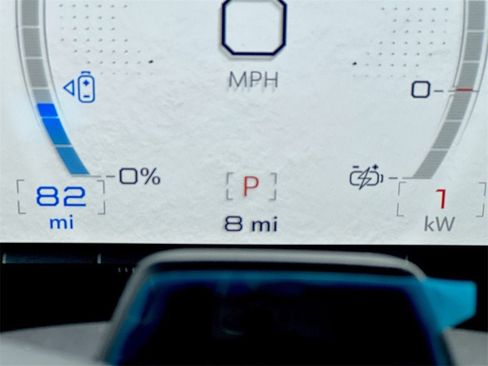 New 2025 GMC Hummer EV 2X w/ LPO, Dark Essentials Package image 12