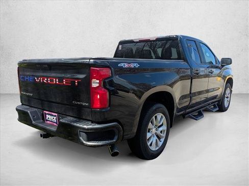 Used 2020 Chevrolet Silverado 1500 Custom w/ Custom Value Package image 4