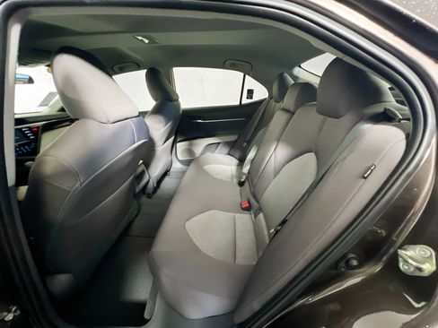 Used 2020 Toyota Camry LE FWD image 28