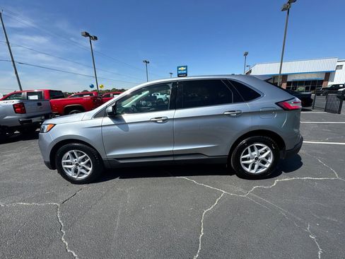Used 2024 Ford Edge SEL AWD/4WD image 9