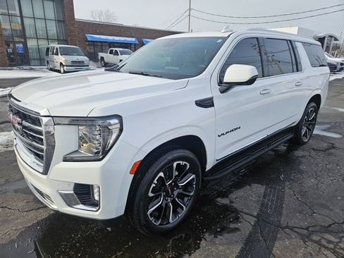 Certified 2023 GMC Yukon XL SLT image 3