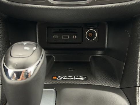 Certified 2019 Chevrolet Equinox Premier FWD image 26