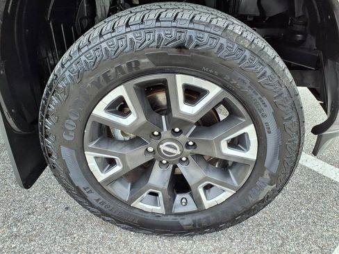 Used 2023 Nissan Titan Platinum Reserve w/ Moonroof Package AWD/4WD image 9