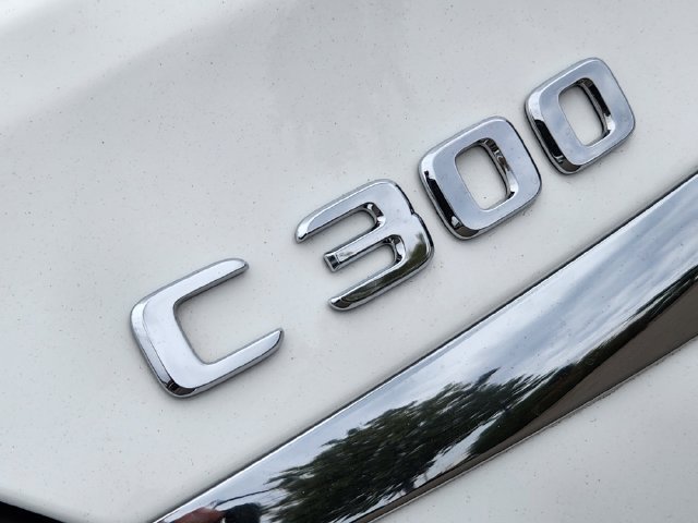 Used 2018 Mercedes-Benz C 300 4MATIC Sedan image 11