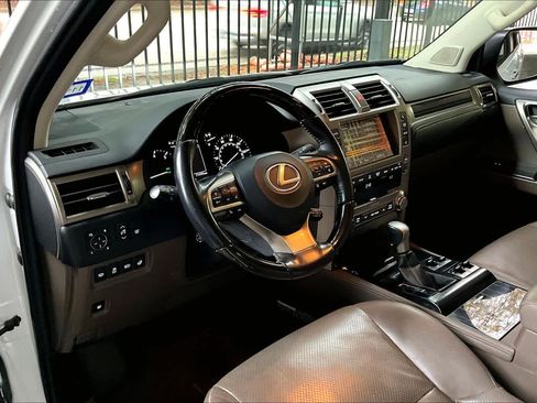 Used 2020 Lexus GX 460 Luxury image 17