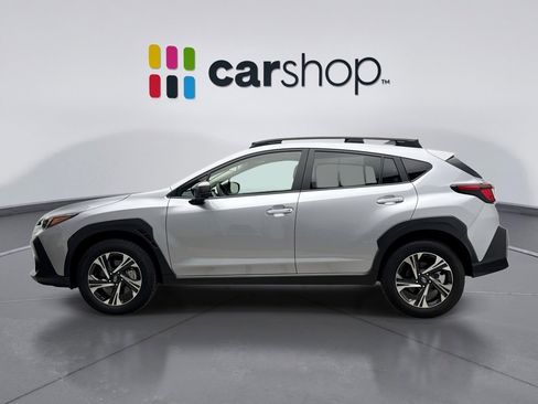 Used 2025 Subaru Crosstrek 2.0i Premium AWD/4WD image 2