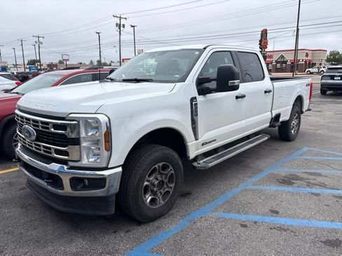Used 2025 Ford F250 XLT AWD/4WD image 4