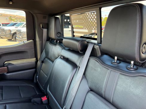 Used 2021 Chevrolet Silverado 1500 High Country w/ Technology Package AWD/4WD image 20