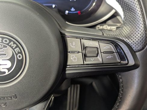 Used 2024 Alfa Romeo Stelvio Veloce AWD/4WD image 41