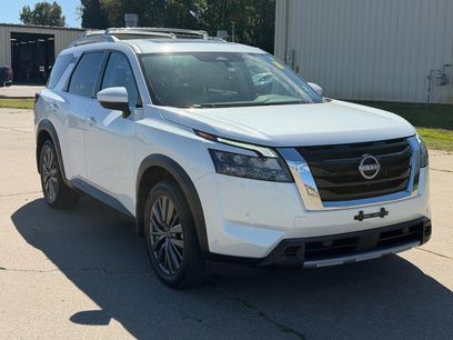 Used 2025 Nissan Pathfinder SL w/ SL Premium Package