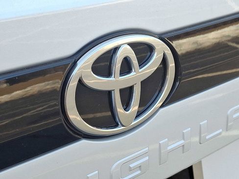 New 2026 Toyota Grand Highlander Platinum image 19