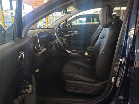 Used 2025 Kia Sportage SX Prestige image 5