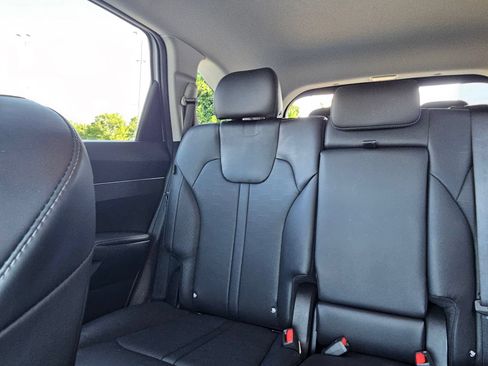 Used 2025 Kia Sorento S FWD image 22