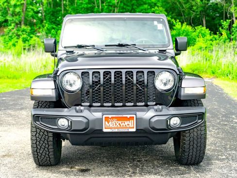 Used 2022 Jeep Gladiator Sport AWD/4WD image 5