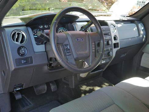 Used 2011 Ford F150 XLT w/ XLT Chrome Pkg AWD/4WD image 4