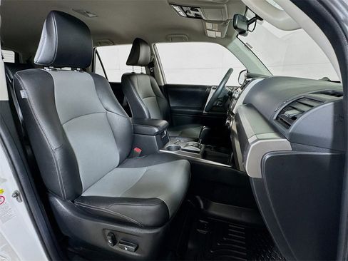 Used 2018 Toyota 4Runner SR5 image 25