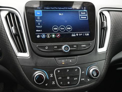 Used 2024 Chevrolet Malibu LT image 30