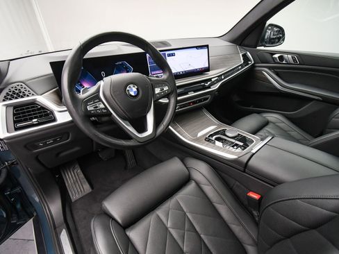 Used 2024 BMW X5 xDrive40i w/ Parking Assistance Package image 13