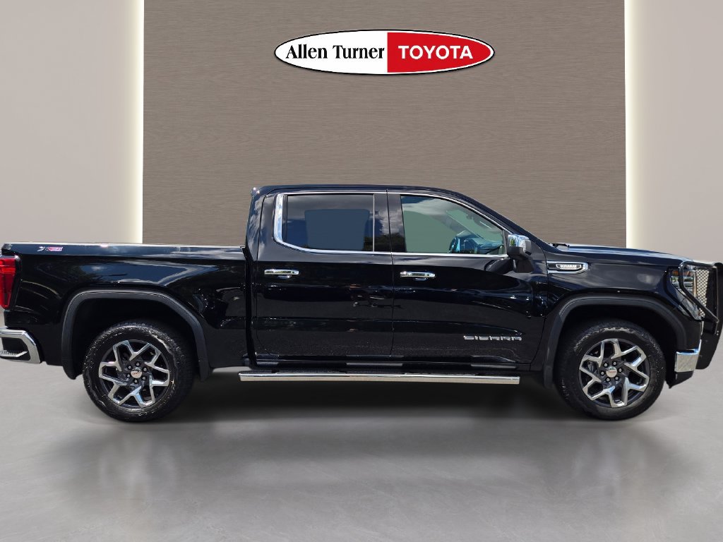 Used 2024 GMC Sierra 1500 SLT AWD/4WD image 5