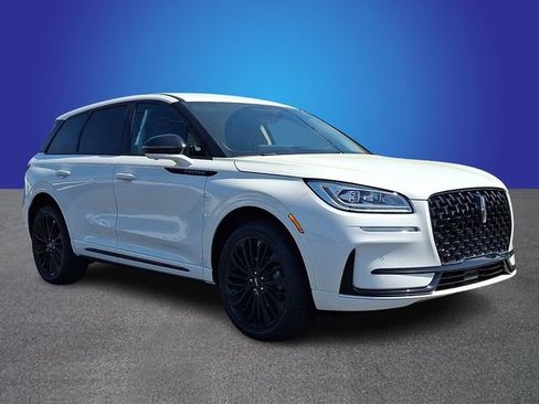 Certified 2025 Lincoln Corsair Reserve w/ Jet Appearance Package AWD/4WD image 3