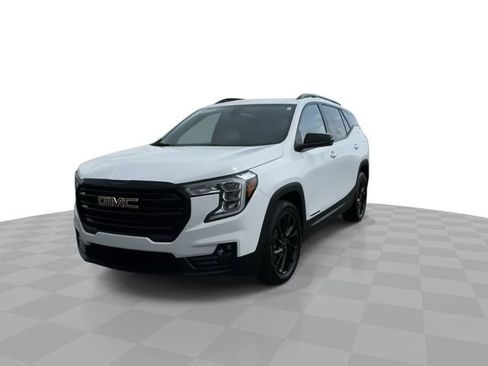 Used 2023 GMC Terrain SLT w/ Elevation Edition FWD image 3