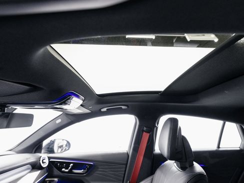 Used 2025 Mercedes-Benz GLC 63 AMG S image 25