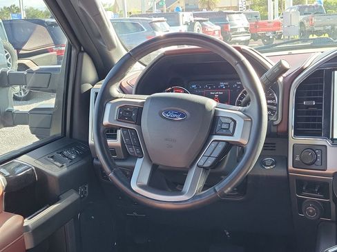 Used 2022 Ford F250 Platinum w/ FX4 Off-Road Package AWD/4WD image 14