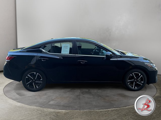 Used 2024 Nissan Sentra SV FWD image 8