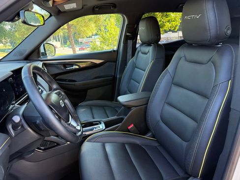 Used 2024 Chevrolet TrailBlazer ACTIV w/ Convenience Package FWD image 37