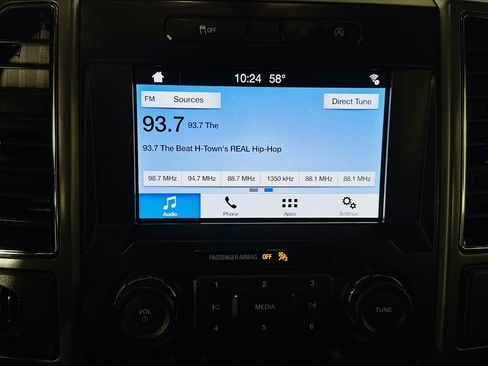 Used 2019 Ford F150 XLT image 17