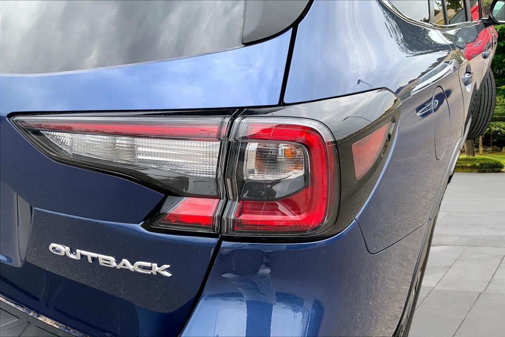 Used 2020 Subaru Outback Premium AWD/4WD image 21