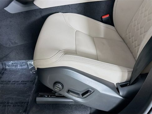 New 2025 Volvo XC90 B5 Plus w/ Protection Package image 20
