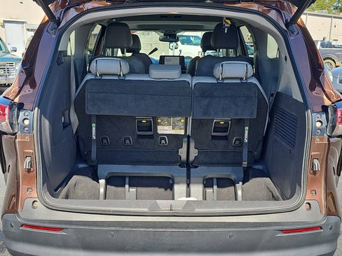 Used 2021 Toyota Sienna XLE image 12