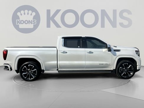 Used 2024 GMC Sierra 1500 Denali w/ Denali Reserve Package AWD/4WD image 17