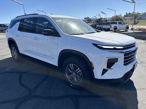 New 2026 Chevrolet Traverse LT FWD image 6
