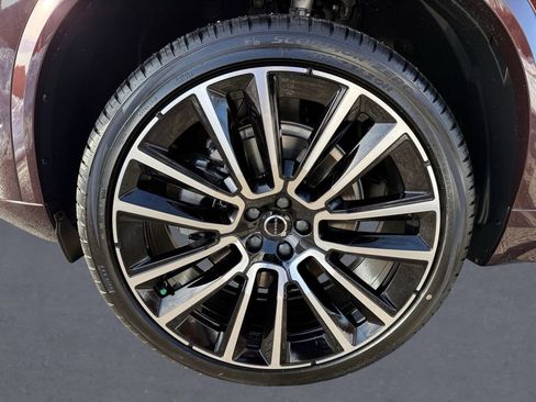 New 2026 Volvo XC90 B6 Plus w/ Protection Package Premier image 8