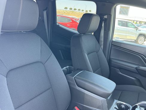 New 2026 GMC Canyon Elevation w/ LPO, Black Badging Package RWD image 29
