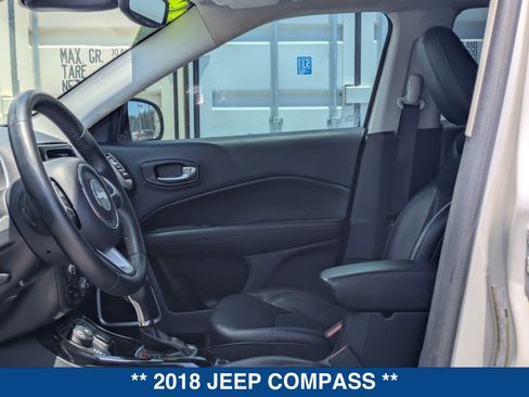 Used 2018 Jeep Compass Limited AWD/4WD image 19